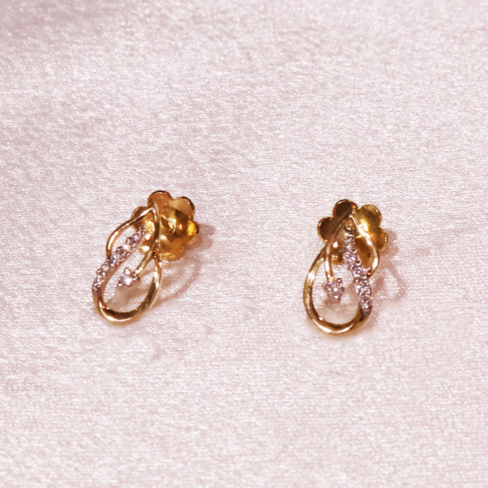 DIAMOND STUD